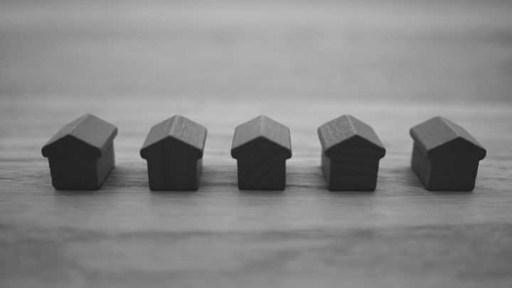 Understanding the Benefits of an Insurance Comparison Website for Your Property Portfolio